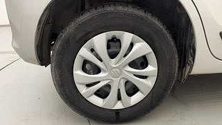 Used 2019 Maruti Suzuki Swift [2017-2021] VXI AMT Petrol Automatic tyres RIGHT REAR TYRE RIM VIEW