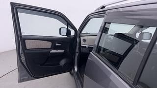 Used 2014 Maruti Suzuki Wagon R 1.0 [2010-2019] VXi Petrol Manual interior LEFT FRONT DOOR OPEN VIEW