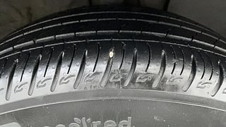 Used 2021 Hyundai Venue [2019-2022] SX Plus 1.0 Turbo DCT Petrol Automatic tyres RIGHT FRONT TYRE TREAD VIEW