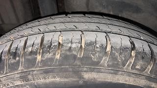 Used 2011 Maruti Suzuki Swift [2011-2017] VXi Petrol Manual tyres RIGHT REAR TYRE TREAD VIEW