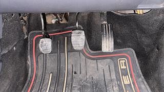 Used 2016 Renault Duster [2015-2019] 85 PS RXS MT Diesel Manual interior PEDALS VIEW