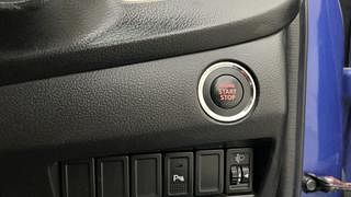 Used 2017 Maruti Suzuki Baleno [2015-2019] Alpha Petrol Petrol Manual top_features Keyless start