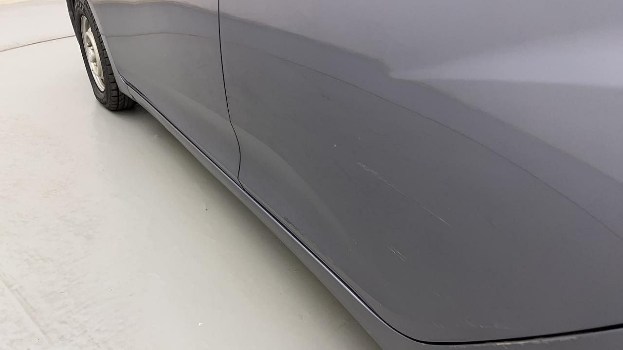 Used 2011 Hyundai Eon [2011-2018] Era Petrol Manual dents MINOR SCRATCH