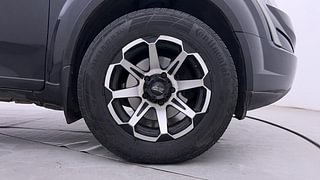 Used 2019 Mahindra XUV500 [2018-2021] W7 AT Diesel Automatic tyres RIGHT FRONT TYRE RIM VIEW