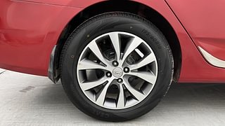 Used 2017 Hyundai Fluidic Verna 4S [2015-2017] 1.6 CRDi SX Diesel Manual tyres RIGHT REAR TYRE RIM VIEW