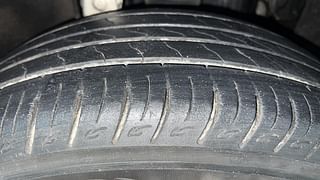 Used 2018 Mahindra Marazzo M6 Diesel Manual tyres RIGHT FRONT TYRE TREAD VIEW