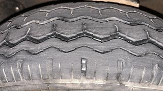 Used 2021 Maruti Suzuki Eeco STD 7 STR Petrol Manual tyres RIGHT FRONT TYRE TREAD VIEW