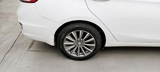 Used 2019 Maruti Suzuki Ciaz Alpha Petrol Petrol Manual tyres RIGHT REAR TYRE RIM VIEW