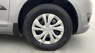 Used 2012 Maruti Suzuki Swift [2011-2017] VXi Petrol Manual tyres RIGHT FRONT TYRE RIM VIEW