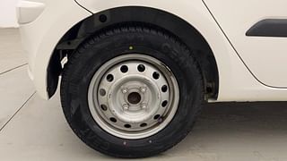 Used 2016 Hyundai i10 [2010-2016] Magna Petrol Petrol Manual tyres RIGHT REAR TYRE RIM VIEW