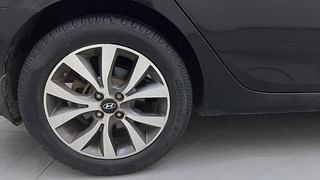 Used 2014 Hyundai Verna [2011-2015] Fluidic 1.6 CRDi SX Opt AT Diesel Automatic tyres RIGHT REAR TYRE RIM VIEW