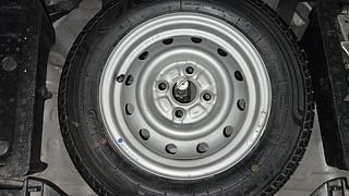 Used 2015 Maruti Suzuki Wagon R 1.0 [2010-2019] LXi Petrol Manual tyres SPARE TYRE VIEW