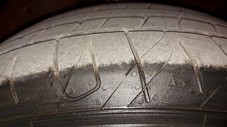 Used 2012 Hyundai Neo Fluidic Elantra [2012-2016] 1.6 SX MT CRDi Diesel Manual tyres RIGHT FRONT TYRE TREAD VIEW