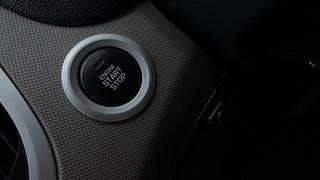 Used 2015 Hyundai Creta [2015-2018] 1.6 SX Plus Dual Tone Petrol Petrol Manual top_features Keyless start