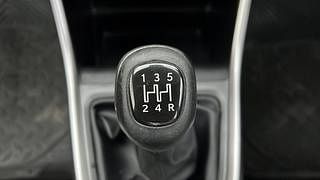Used 2020 Tata Altroz XZ 1.2 Petrol Manual interior GEAR  KNOB VIEW