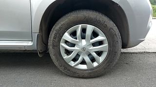 Used 2018 Nissan Terrano [2017-2020] XL (P) Petrol Manual tyres RIGHT FRONT TYRE RIM VIEW