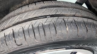 Used 2014 Maruti Suzuki Wagon R 1.0 [2010-2019] VXi Petrol Manual tyres LEFT REAR TYRE TREAD VIEW