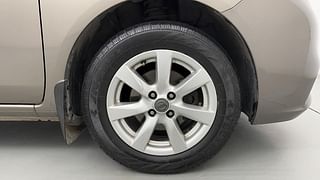 Used 2014 Nissan Sunny [2011-2014] XV Petrol Manual tyres RIGHT FRONT TYRE RIM VIEW