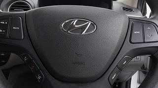 Used 2019 Hyundai Grand i10 [2017-2020] Sportz 1.2 Kappa VTVT Petrol Manual top_features Airbags