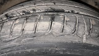 Used 2016 Maruti Suzuki Ciaz [2014-2017] ZXi AT Petrol Automatic tyres LEFT REAR TYRE TREAD VIEW
