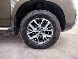 Used 2020 Renault Duster [2020-2022] RXZ Petrol Petrol Manual tyres RIGHT FRONT TYRE RIM VIEW