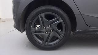 Used 2020 Hyundai New i20 Sportz 1.0 Turbo IMT Petrol Manual tyres RIGHT REAR TYRE RIM VIEW