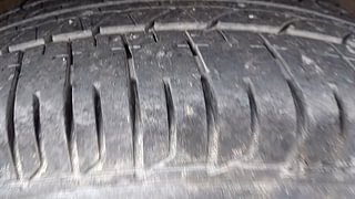 Used 2013 Nissan Sunny [2011-2014] XV Petrol Manual tyres RIGHT REAR TYRE TREAD VIEW