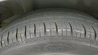 Used 2014 Honda Amaze [2013-2018] 1.2 S i-VTEC Petrol Manual tyres RIGHT REAR TYRE TREAD VIEW