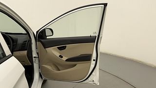 Used 2018 Hyundai Eon [2011-2018] Magna + (O) Petrol Manual interior RIGHT FRONT DOOR OPEN VIEW