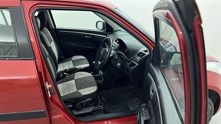 Used 2014 Maruti Suzuki Swift [2011-2017] ZXi Petrol Manual interior RIGHT SIDE FRONT DOOR CABIN VIEW