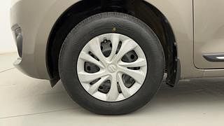 Used 2018 Maruti Suzuki Swift [2017-2021] VXi Petrol Manual tyres LEFT FRONT TYRE RIM VIEW