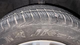 Used 2018 Datsun Redi-GO [2015-2019] T(O) 1.0 AMT Petrol Automatic tyres RIGHT FRONT TYRE TREAD VIEW