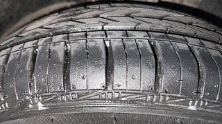 Used 2012 Ford Figo [2010-2015] Duratec Petrol ZXI 1.2 Petrol Manual tyres RIGHT FRONT TYRE TREAD VIEW