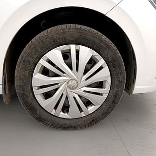 Used 2022 Volkswagen Virtus Comfortline 1.0 TSI MT Petrol Manual tyres RIGHT FRONT TYRE RIM VIEW