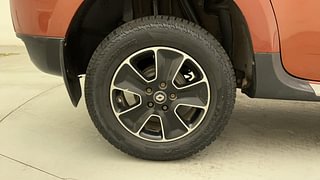 Used 2018 Renault Duster [2015-2019] 110 PS RXZ 4X2 AMT Diesel Automatic tyres RIGHT REAR TYRE RIM VIEW