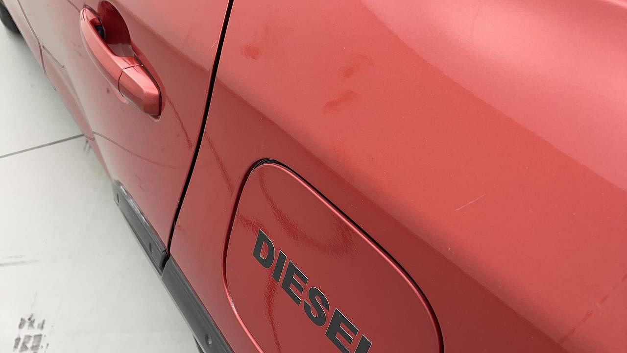 Used 2017 Maruti Suzuki Vitara Brezza [2016-2020] ZDI PLUS Dual Tone Diesel Manual dents MINOR SCRATCH