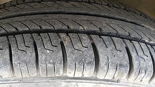 Used 2013 Maruti Suzuki Swift Dzire [2012-2017] VDI Diesel Manual tyres LEFT FRONT TYRE TREAD VIEW