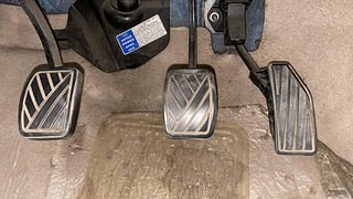 Used 2019 Maruti Suzuki Dzire [2017-2020] VXI Petrol Manual interior PEDALS VIEW