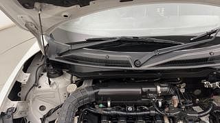 Used 2021 Maruti Suzuki Swift [2017-2021] VXI AMT Petrol Automatic engine ENGINE RIGHT SIDE HINGE & APRON VIEW