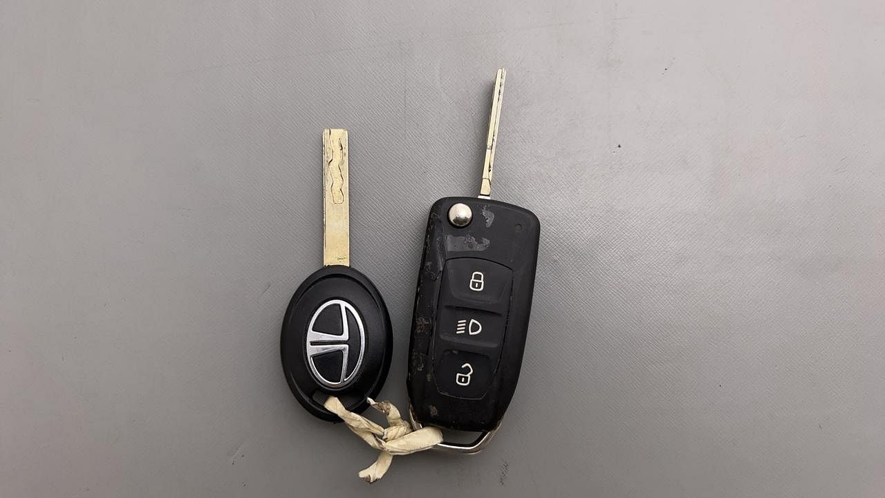 Used 2019 Tata Tiago [2018-2020] Revotron XZ Plus Petrol Manual extra CAR KEY VIEW
