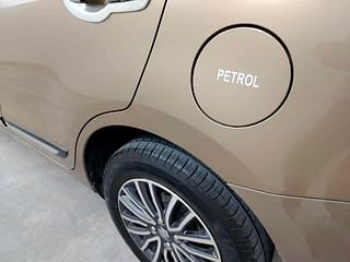 Used 2017 Maruti Suzuki Dzire [2017-2020] ZXi Plus AMT Petrol Automatic dents MINOR DENT