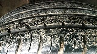 Used 2013 Volkswagen Vento [2010-2015] Highline Petrol Petrol Manual tyres RIGHT FRONT TYRE TREAD VIEW