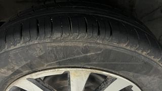 Used 2015 Toyota Etios Cross [2014-2020] 1.5 V Petrol Manual tyres RIGHT REAR TYRE TREAD VIEW