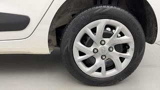 Used 2018 Hyundai Grand i10 [2017-2020] Magna 1.2 Kappa VTVT Petrol Manual tyres LEFT REAR TYRE RIM VIEW