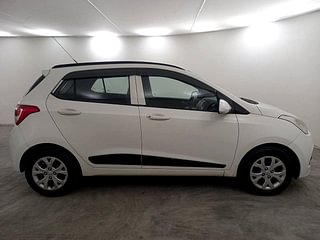 Used 2015 Hyundai Grand i10 [2013-2017] Sportz 1.2 Kappa VTVT Petrol Manual exterior RIGHT SIDE VIEW