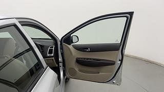 Used 2011 Hyundai i20 [2008-2012] Asta 1.2 Petrol Manual interior RIGHT FRONT DOOR OPEN VIEW