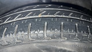 Used 2011 Hyundai i10 [2010-2016] Era Petrol Petrol Manual tyres RIGHT FRONT TYRE TREAD VIEW