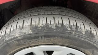 Used 2020 Hyundai Grand i10 [2017-2020] Sportz 1.2 Kappa VTVT Petrol Manual tyres LEFT FRONT TYRE TREAD VIEW