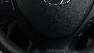 Used 2019 Hyundai Xcent [2017-2019] S Petrol Petrol Manual top_features Airbags