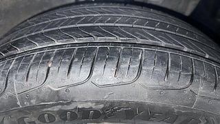 Used 2014 Hyundai Elite i20 [2014-2018] Asta 1.2 Petrol Manual tyres RIGHT FRONT TYRE TREAD VIEW